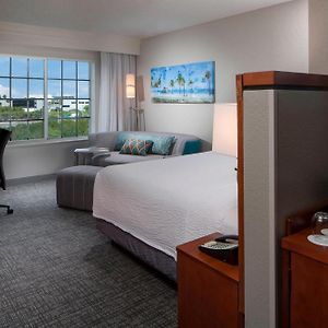 King Room Mobility or hearing accessible